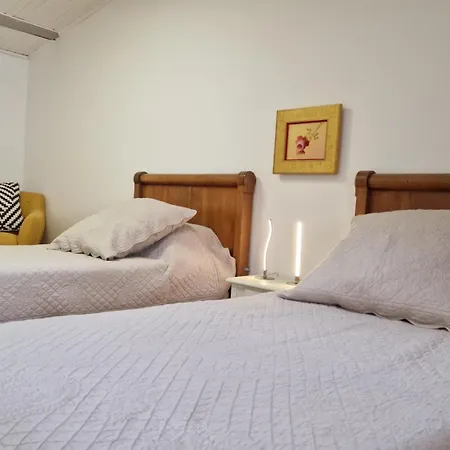 Apartment Art, Sailing, Fishing, ... Serignan! *